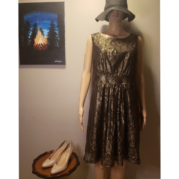 Black Gold OASIS Lace Dress - Picture 1 of 12
